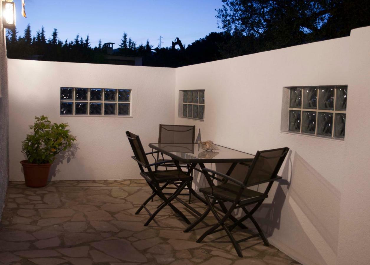 Hostal Ca L'Eli Different Experience Hutt 12157 Mont-Roig del Camp Exterior foto