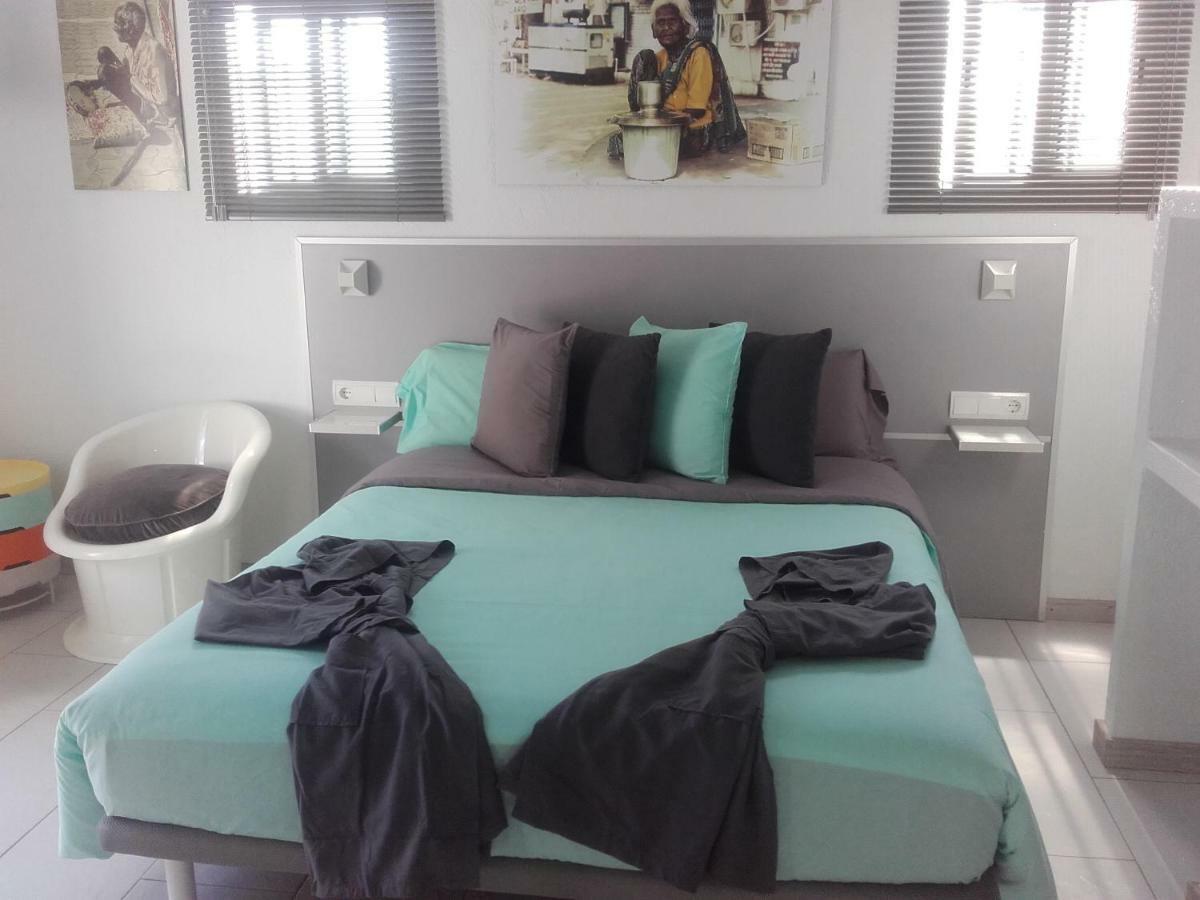 Hostal Ca L'Eli Different Experience Hutt 12157 Mont-Roig del Camp Exterior foto